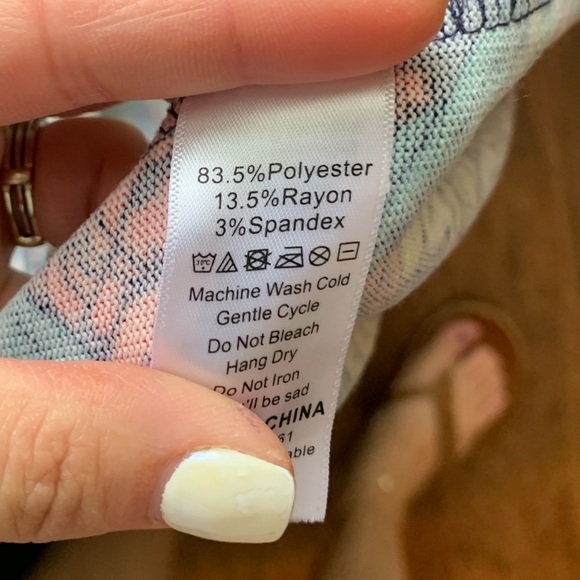 LulaRoe Sarah - Picture 3 of 4